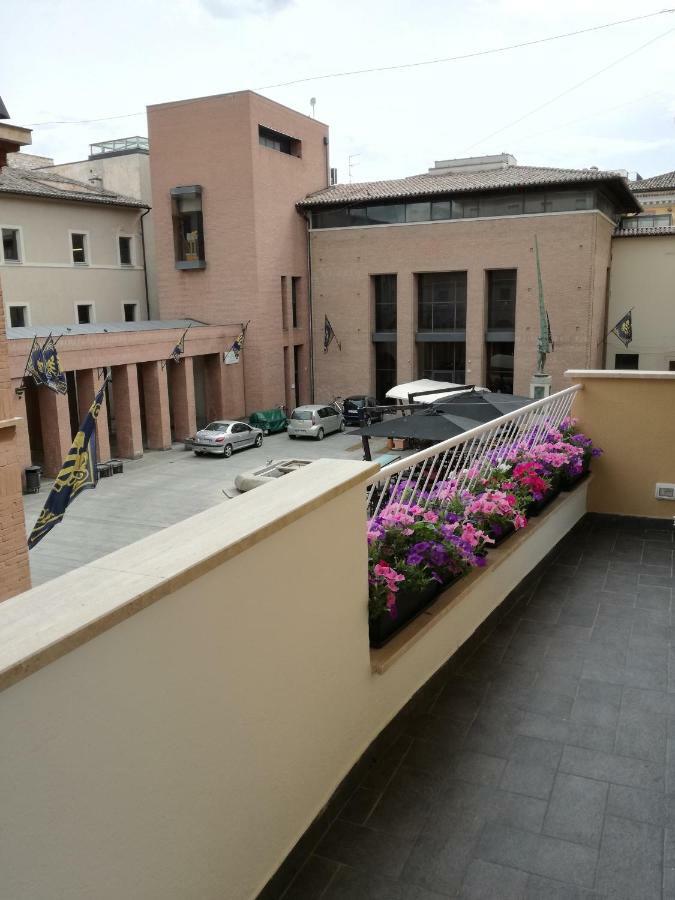 Bloom Rooms Foligno Ngoại thất bức ảnh